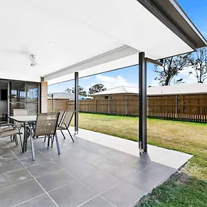 Family Friendly House In Holiday home Point Vernon