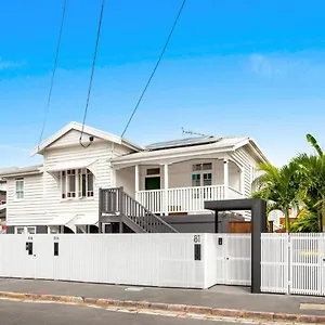The Clay House Holiday home Brisbane