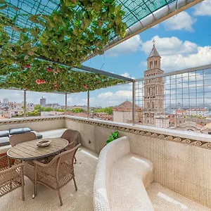 Augubio Penthouse Apartment Split
